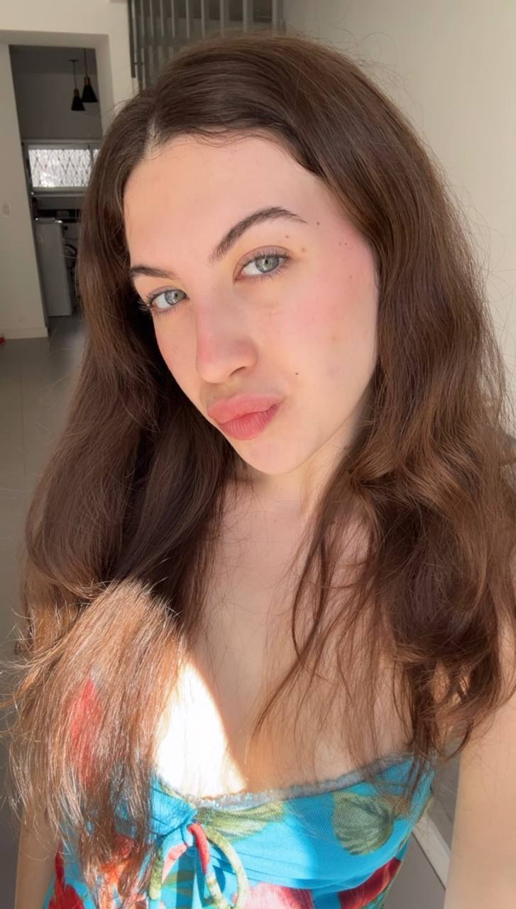 Nude girl Amber in Kananga