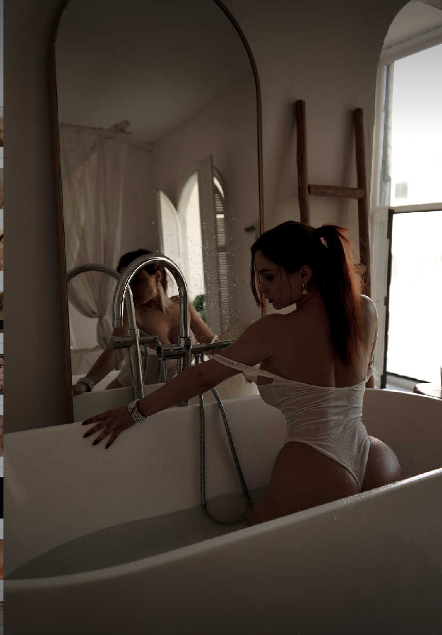 A playful frame from Miranda Faith nude — online in Kananga