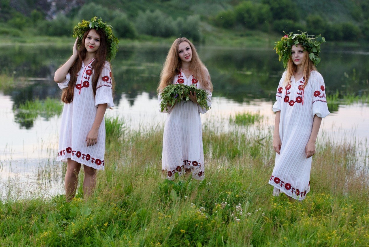 Slavic women in Kananga