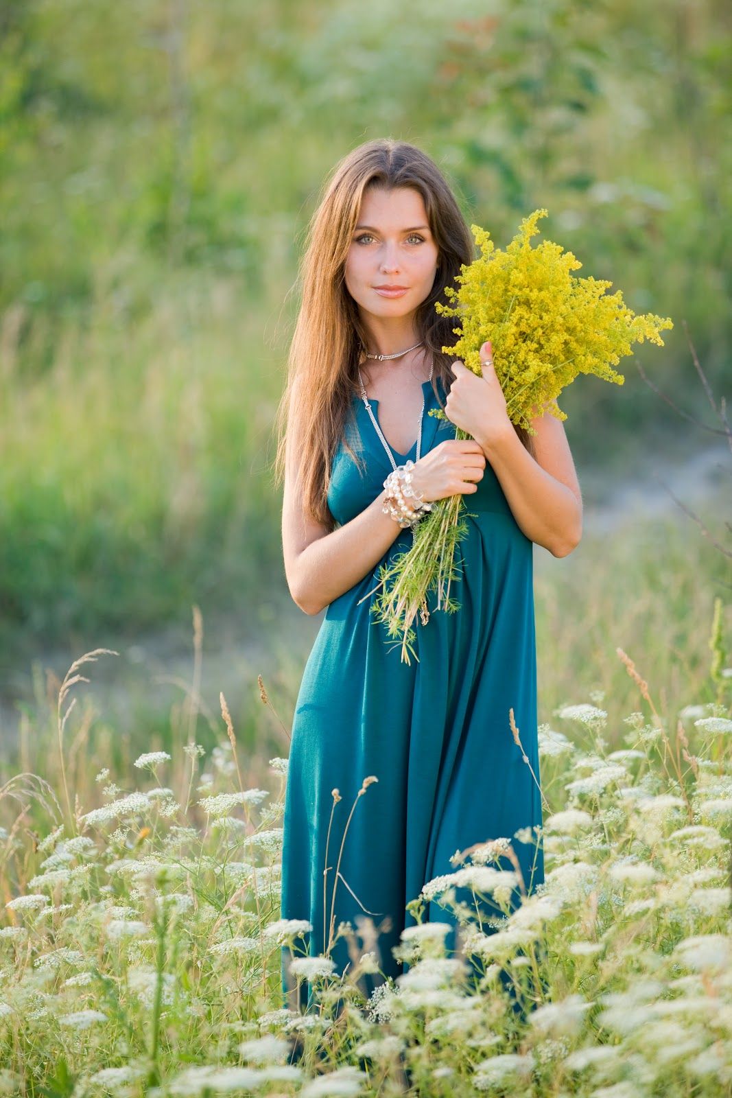 Slavic women in Kananga