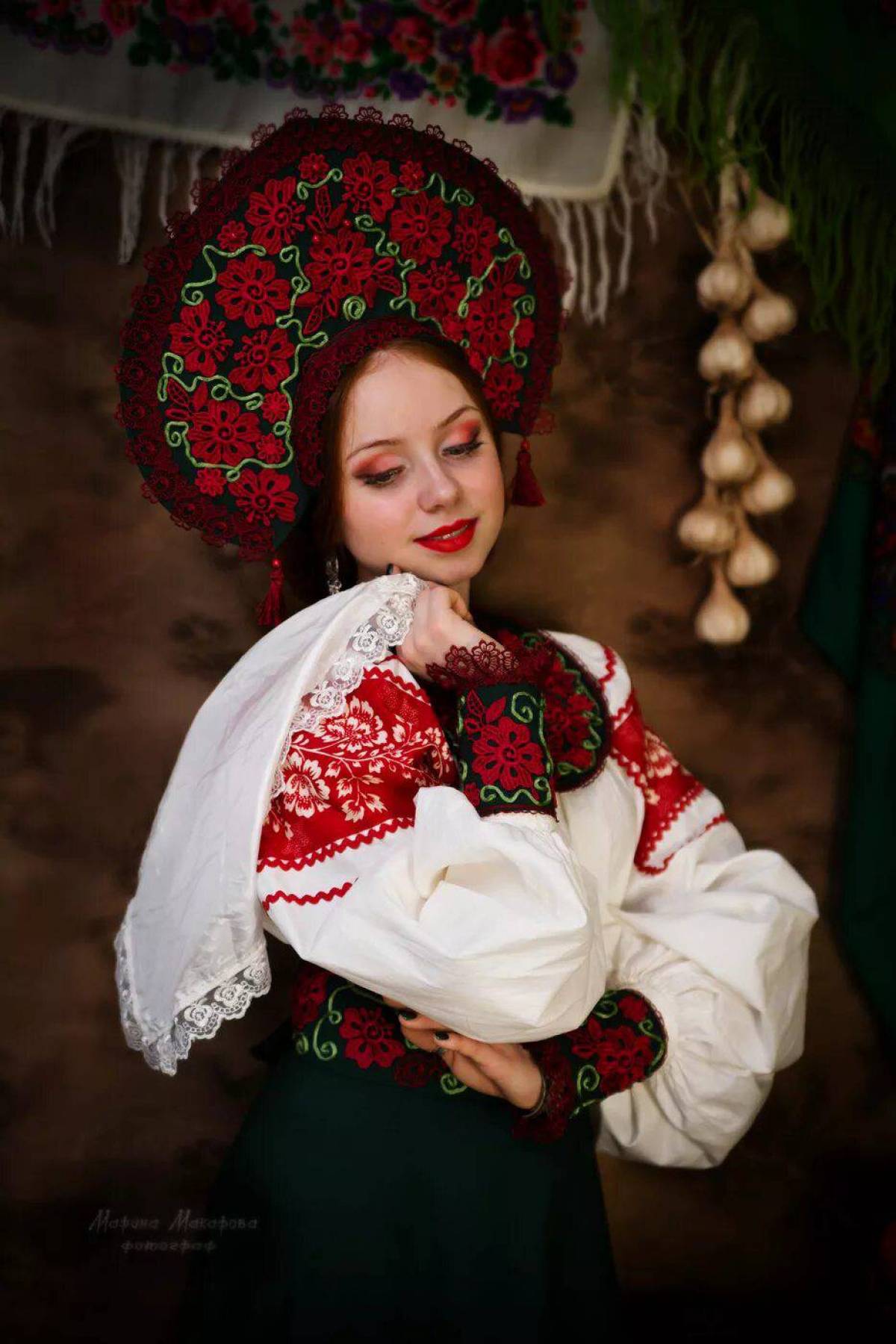 Women in Slavic costumes underwear in Kananga