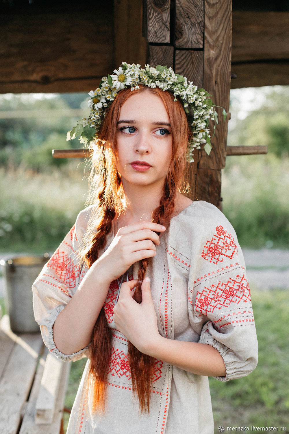 Girls in Slavic costumes in Kananga