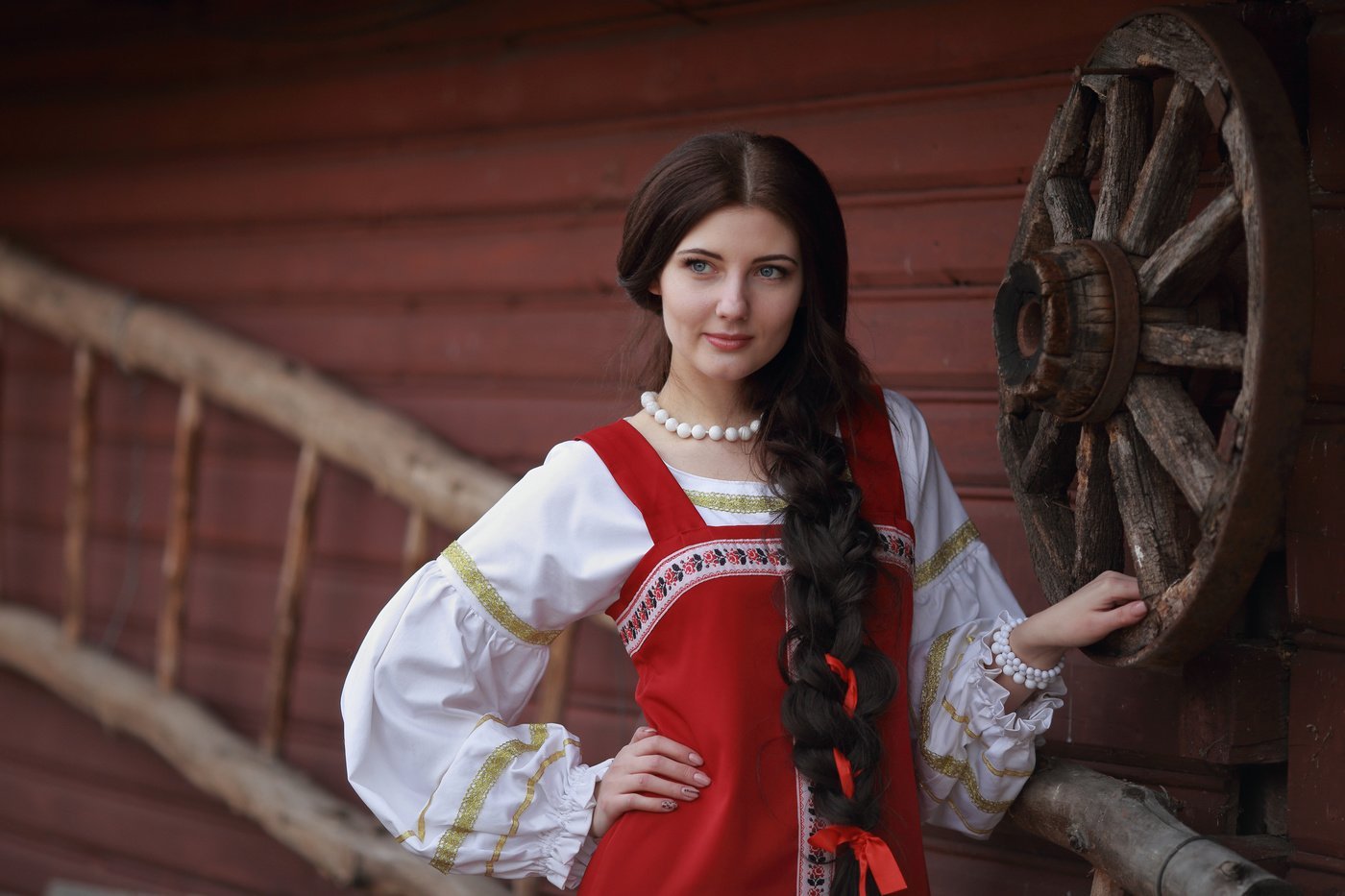 Girls in Slavic costumes in Kananga