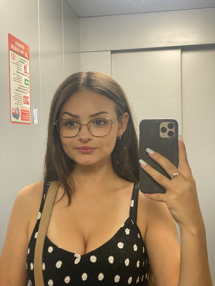 Sexy model Stacy in Kananga