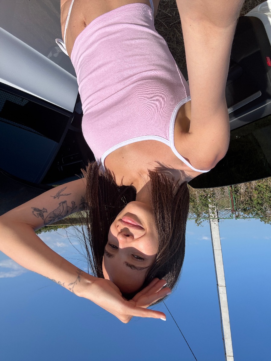 Sexy model Tina in Kananga